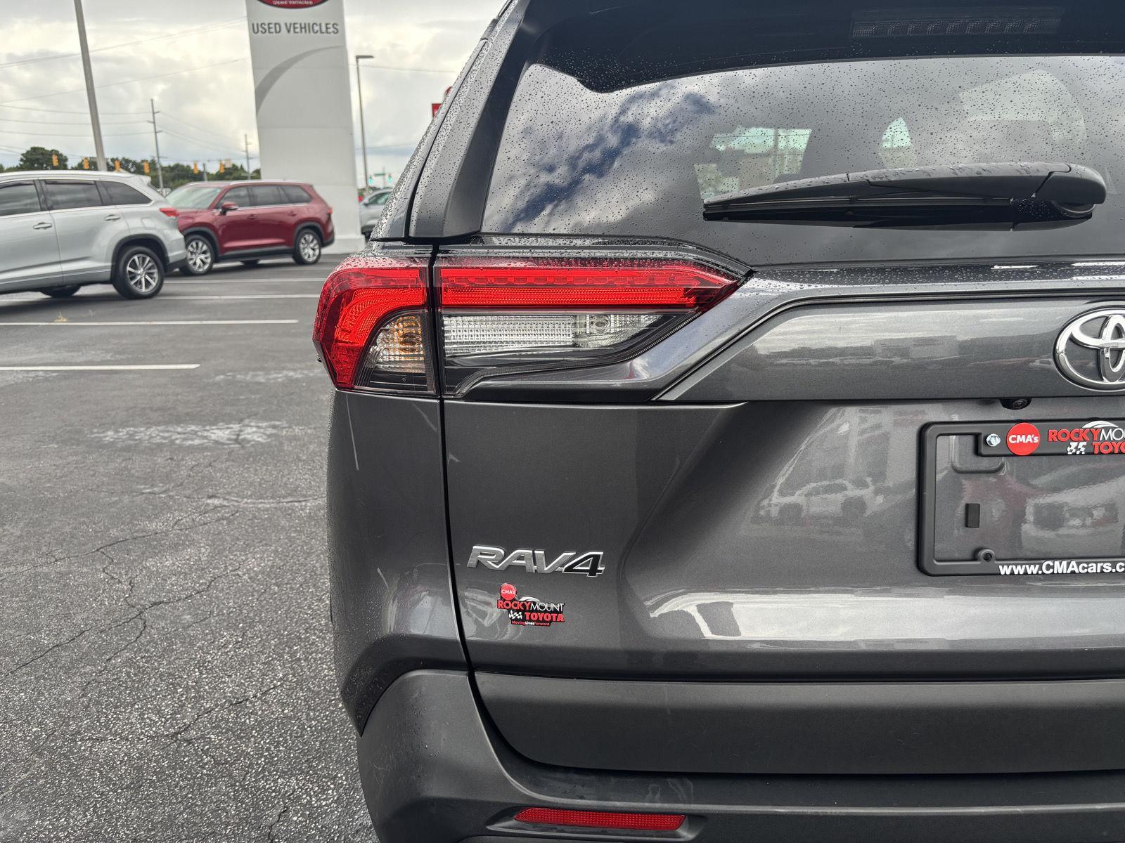 2023 Toyota RAV4 XLE photo 33