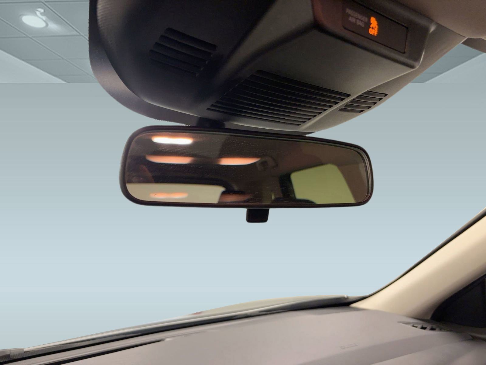 2024 Nissan Rogue SV photo 15