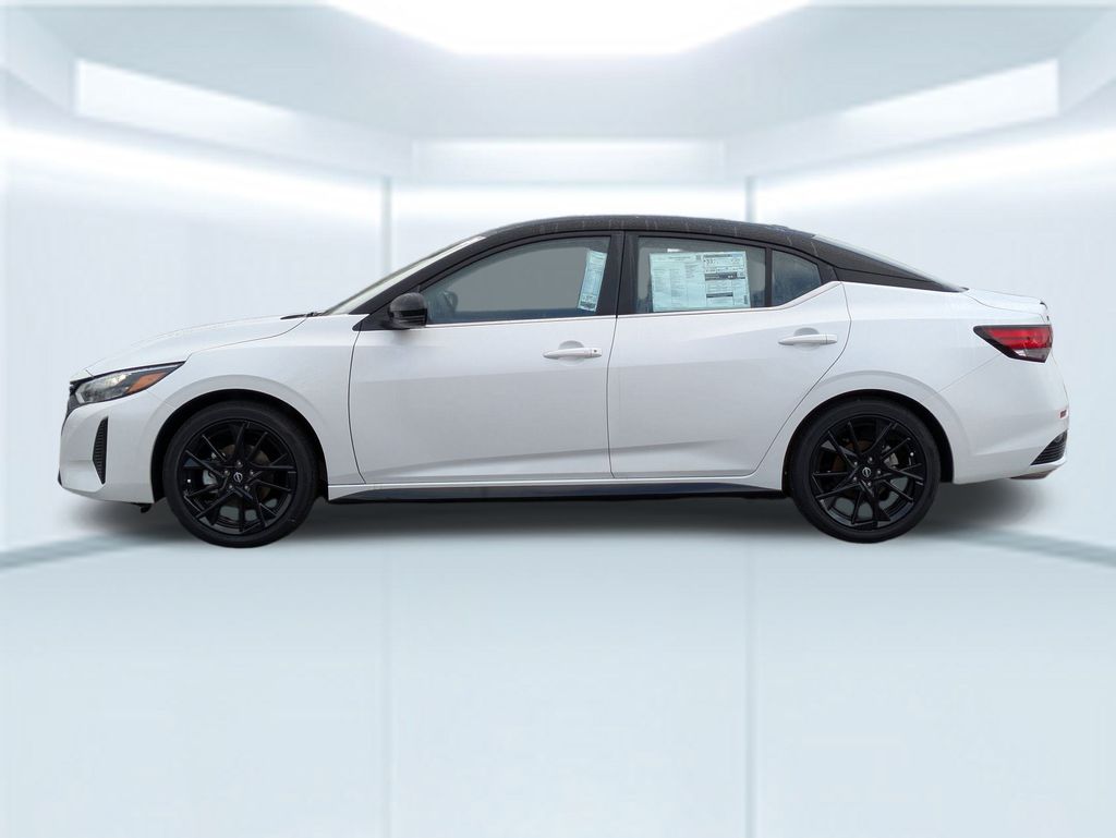 2025 Nissan Sentra SR photo 2