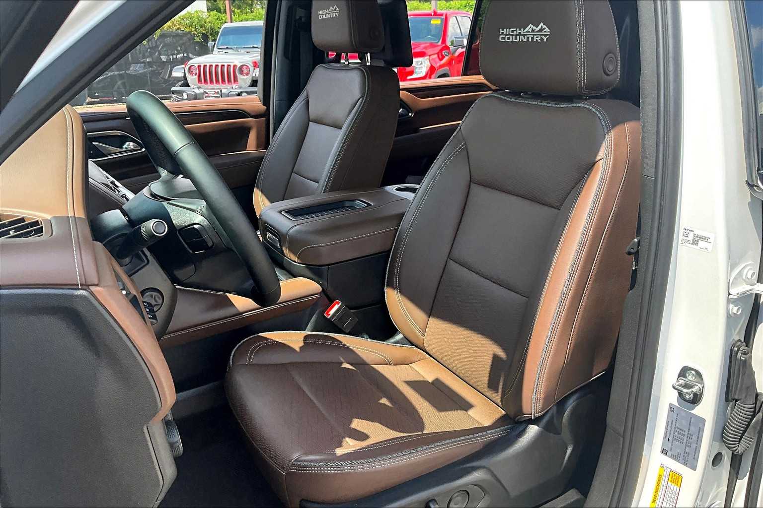 2023 Chevrolet Suburban High Country photo 7