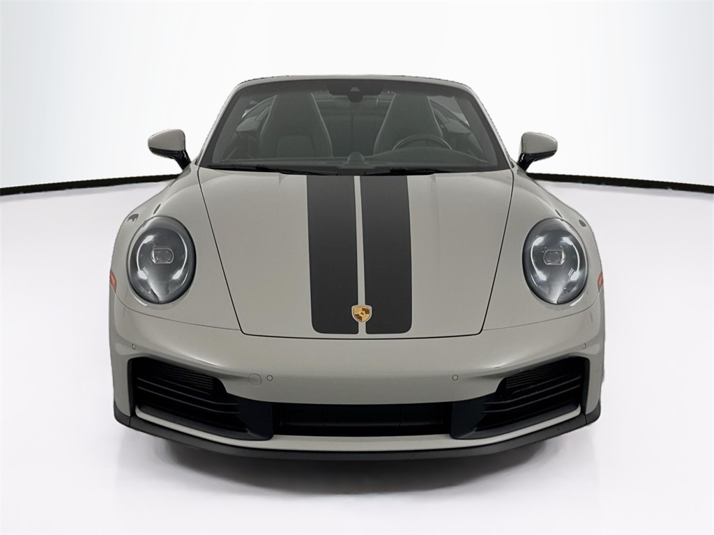 2025 Porsche 911 photo 2