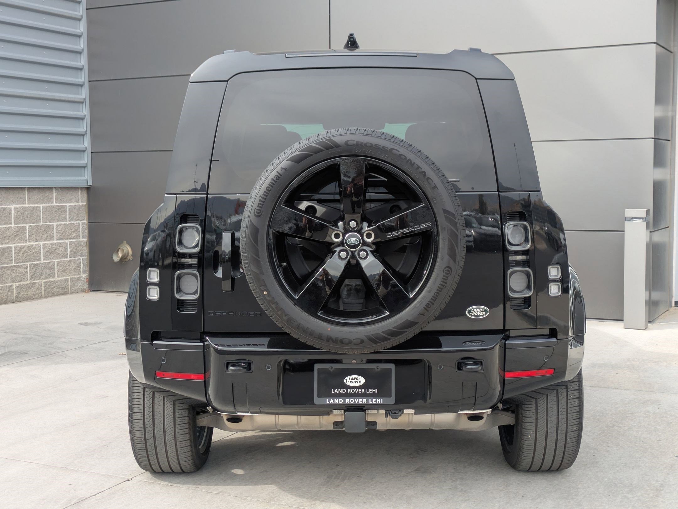 2023 Land Rover Defender 110 X photo 6