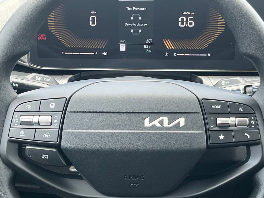 2025 Kia K4 LXS photo 19