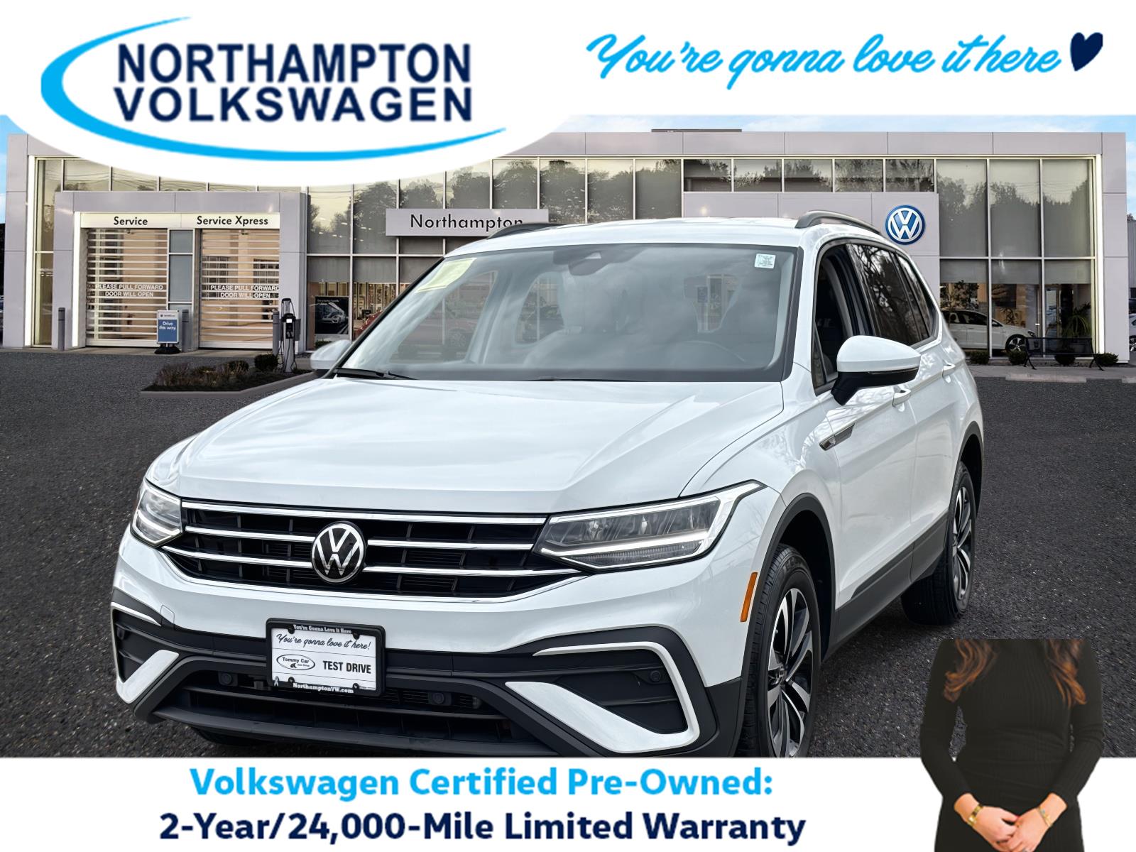 2024 Volkswagen Tiguan S's photo