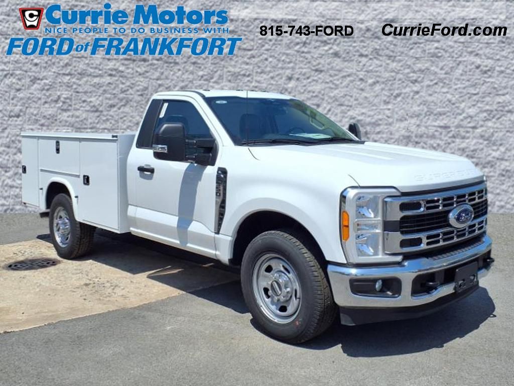 2023 Ford F-350 Super Duty Chassis Cab XL's photo