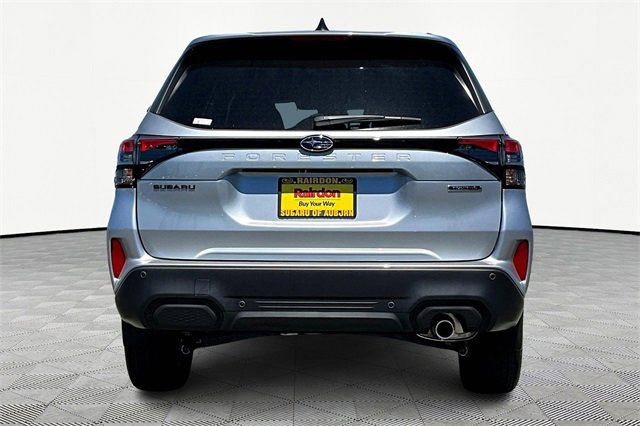 2025 Subaru Forester Touring photo 4