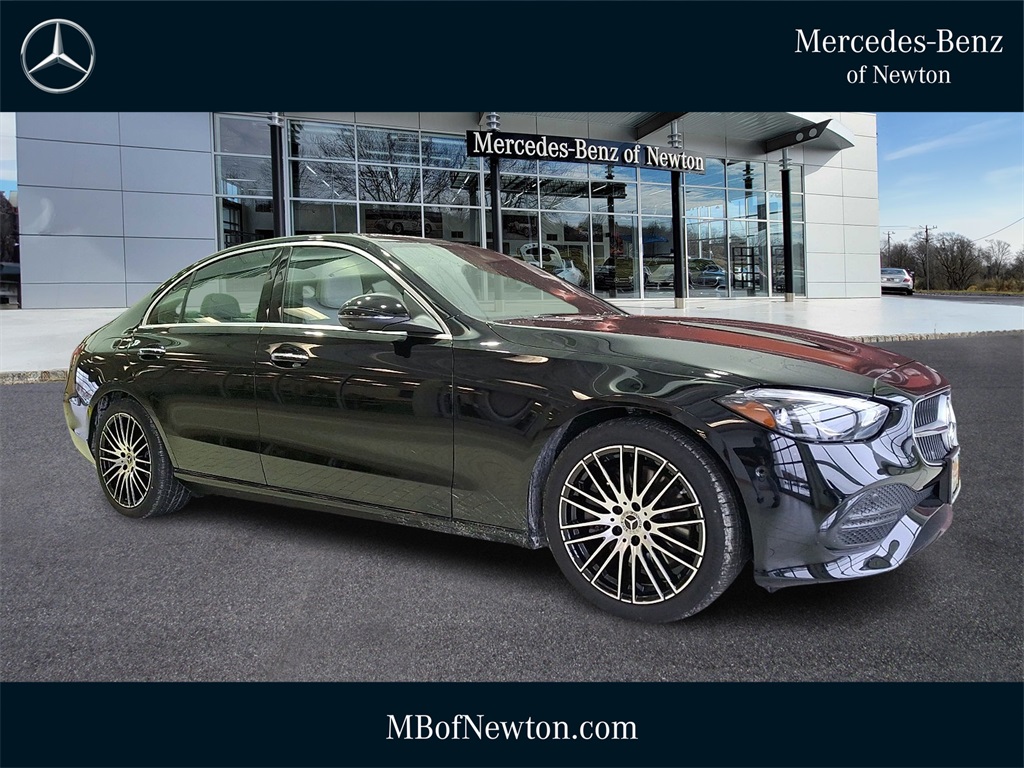 2025 Mercedes-Benz C-Class Sedan C 300's photo