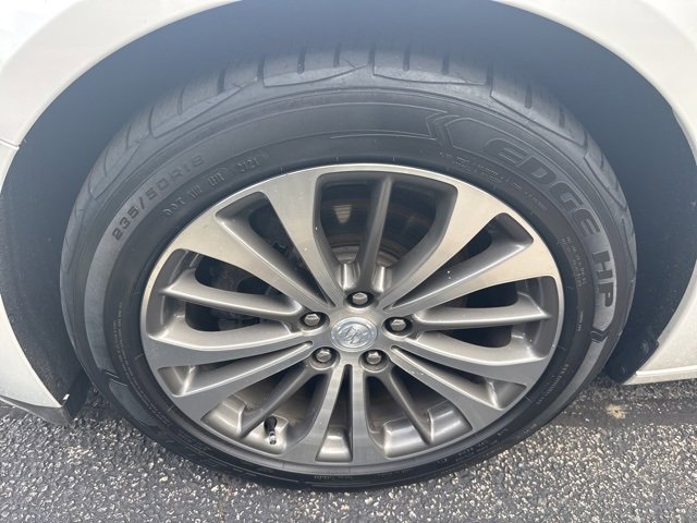 2018 Buick LaCrosse Essence photo 3