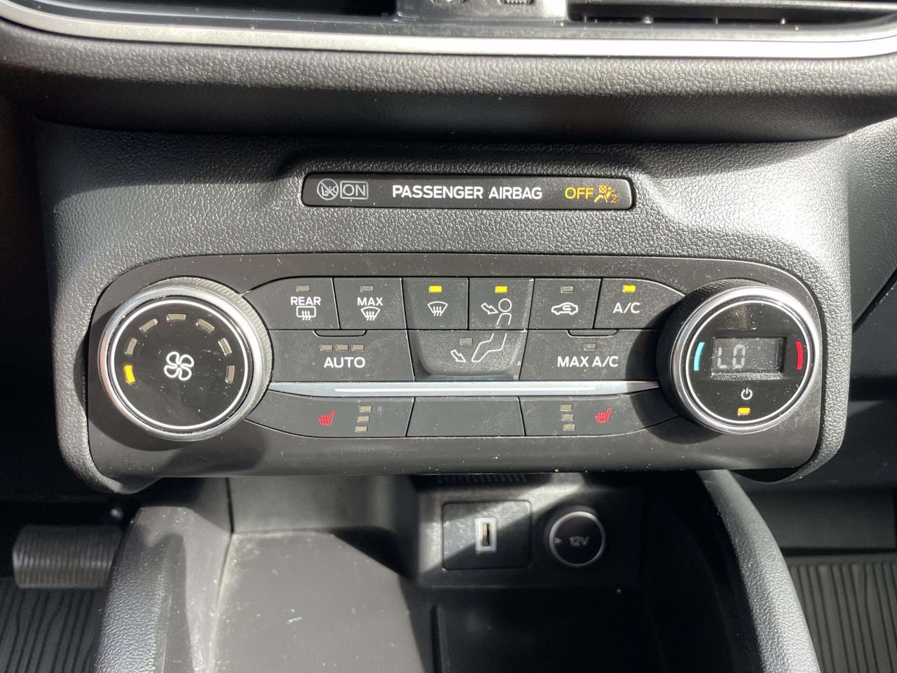 2020 Ford Escape SE photo 27