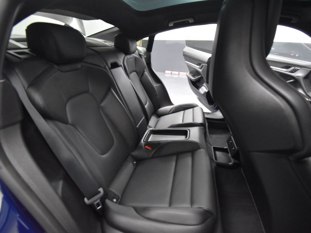 2020 Porsche Taycan Turbo S photo 36