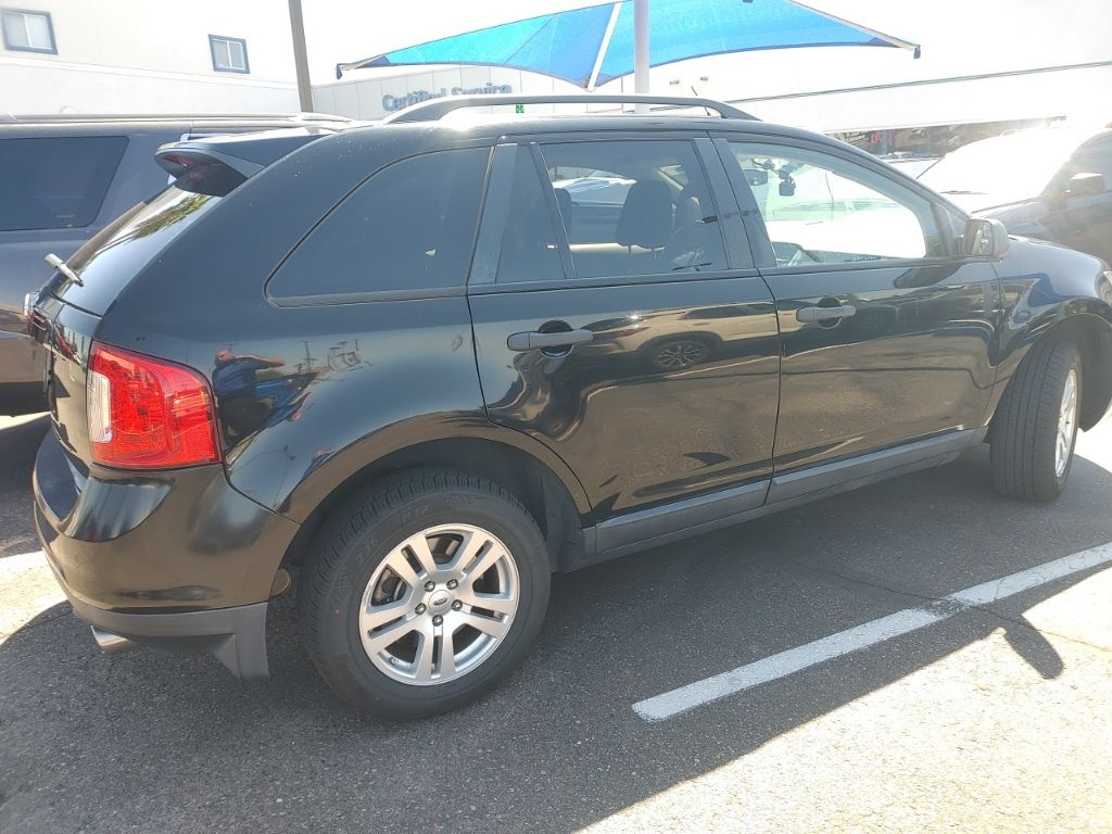 2012 Ford Edge SE photo 2