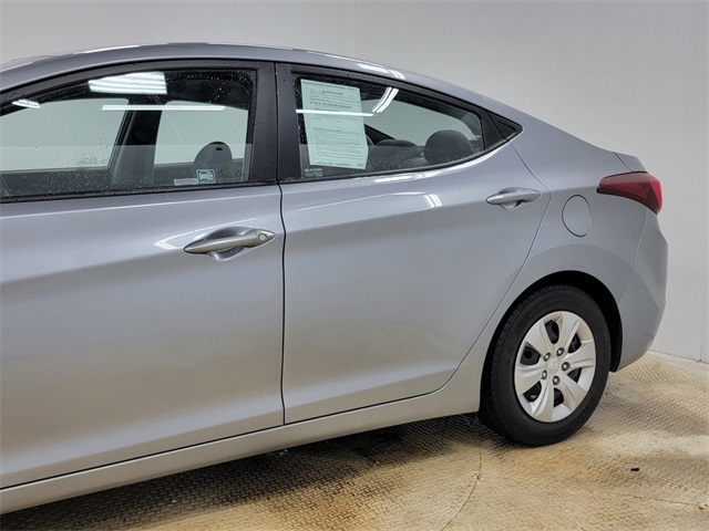 2016 Hyundai Elantra SE photo 7