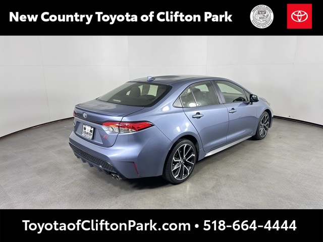 2022 Toyota Corolla SE photo 3