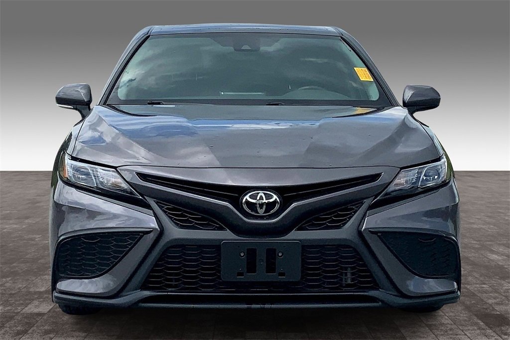 2023 Toyota Camry SE photo 3