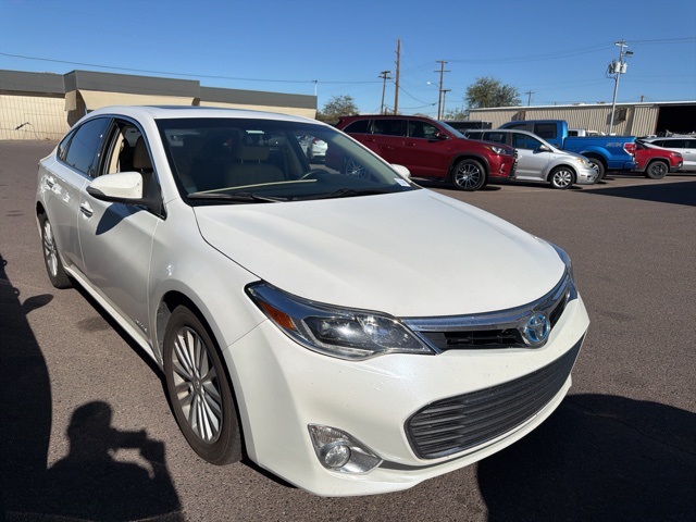 2015 Toyota Avalon Hybrid Limited photo 2