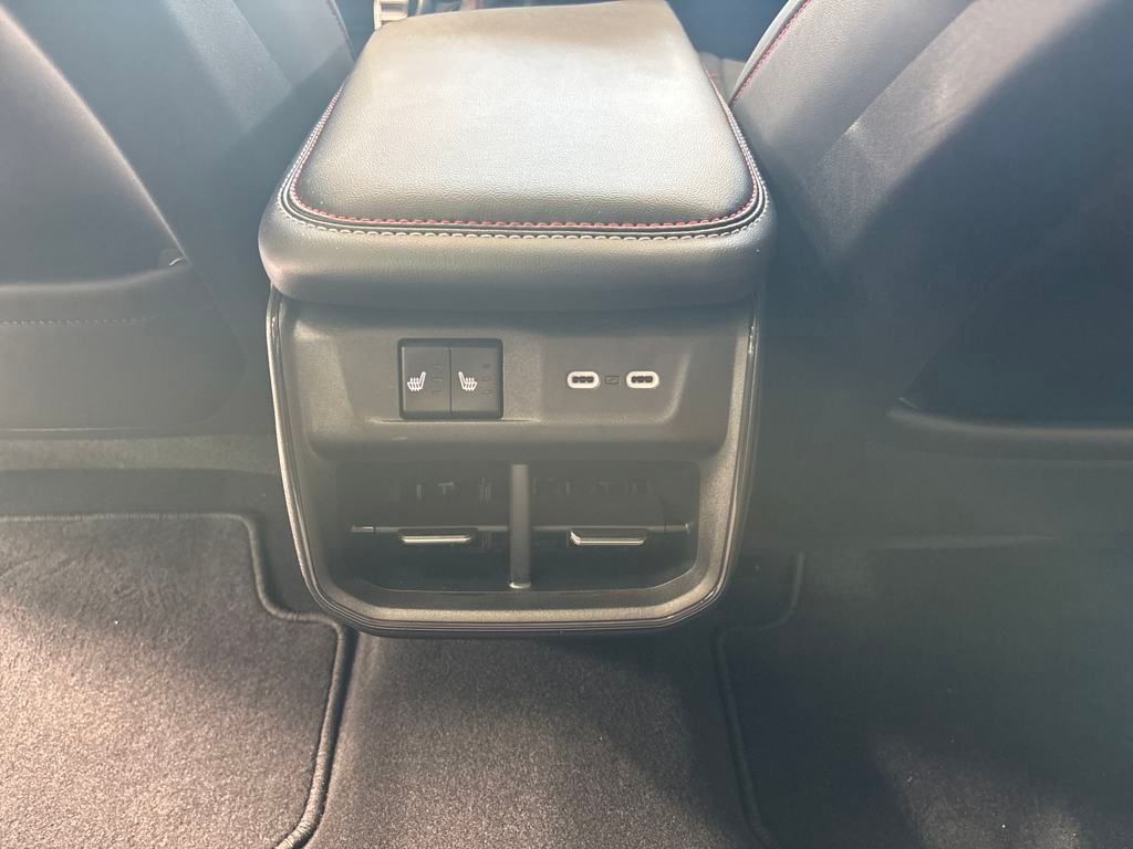 2024 Dodge Charger R/T Scat Pack photo 19