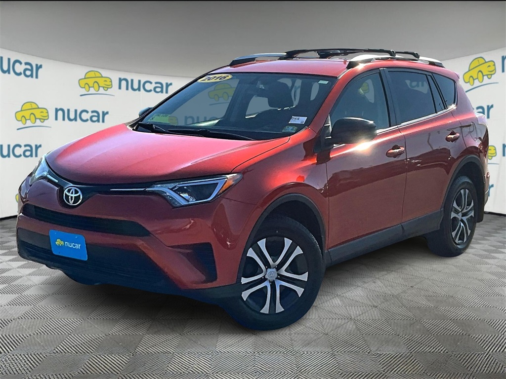 2016 Toyota RAV4 LE photo 2