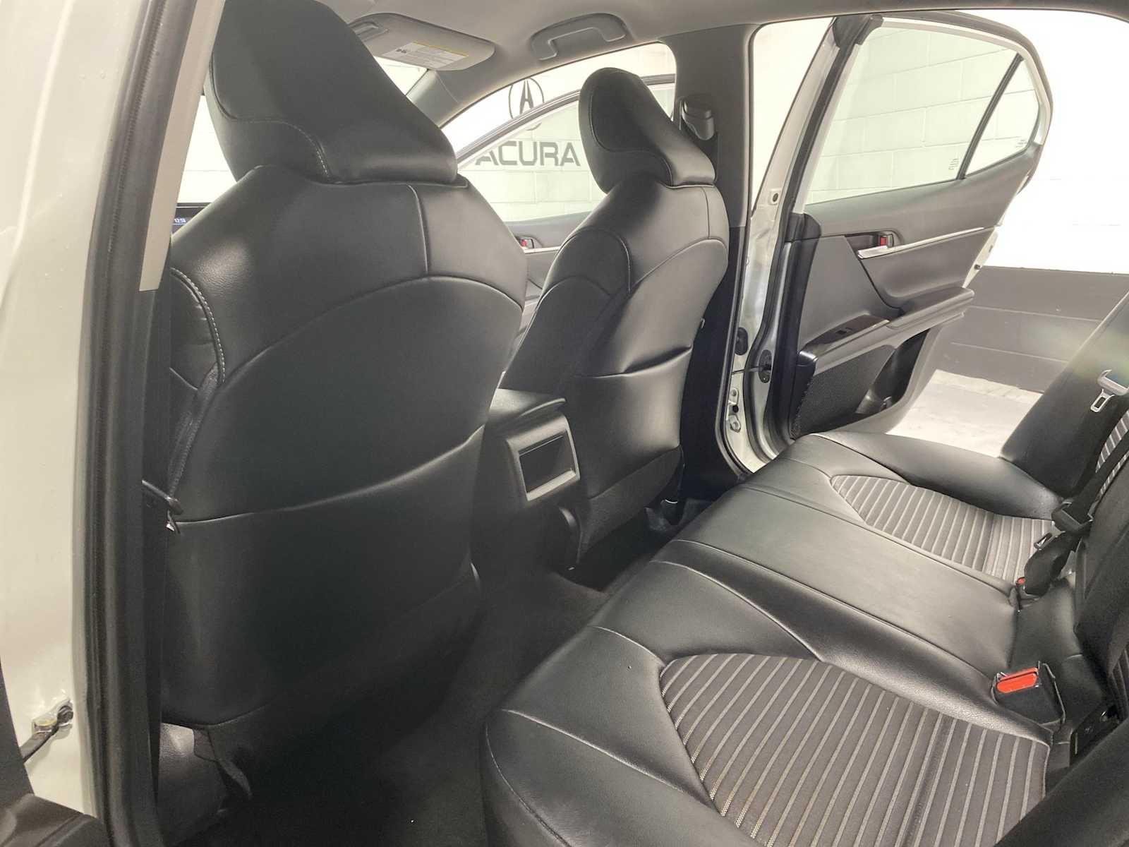 2022 Toyota Camry SE photo 11