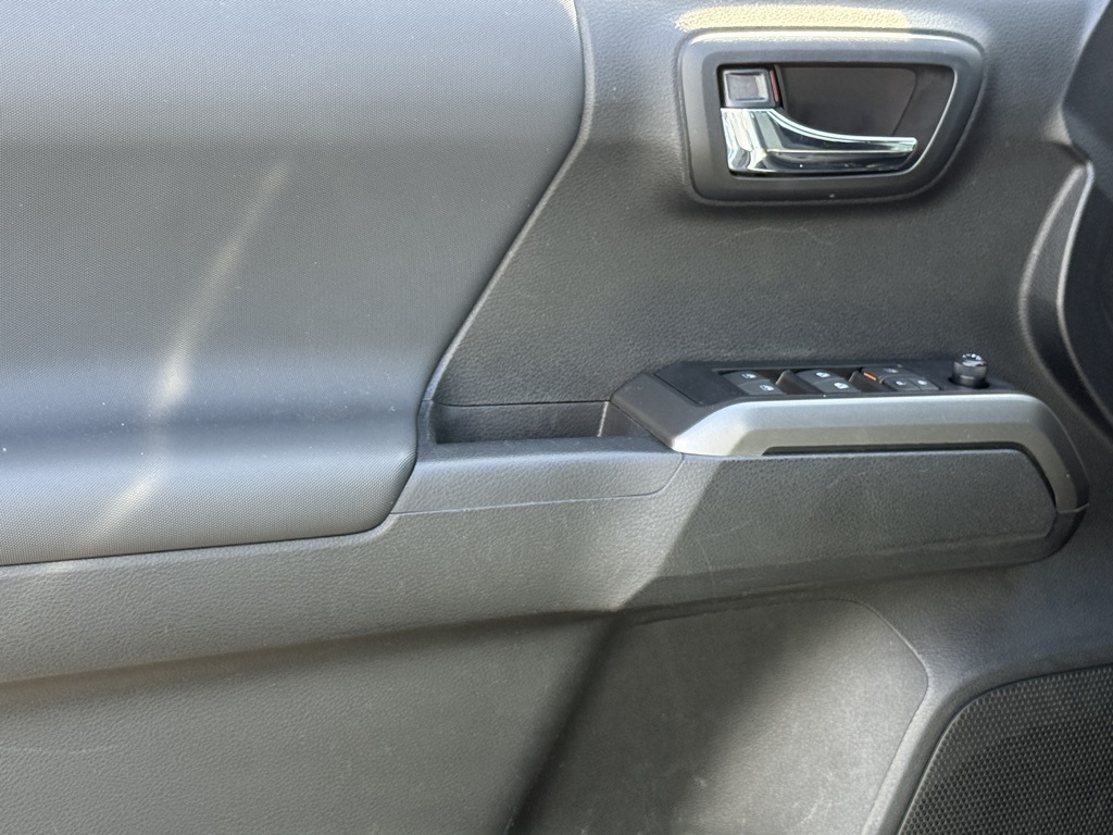 2023 Toyota Tacoma TRD Sport photo 14