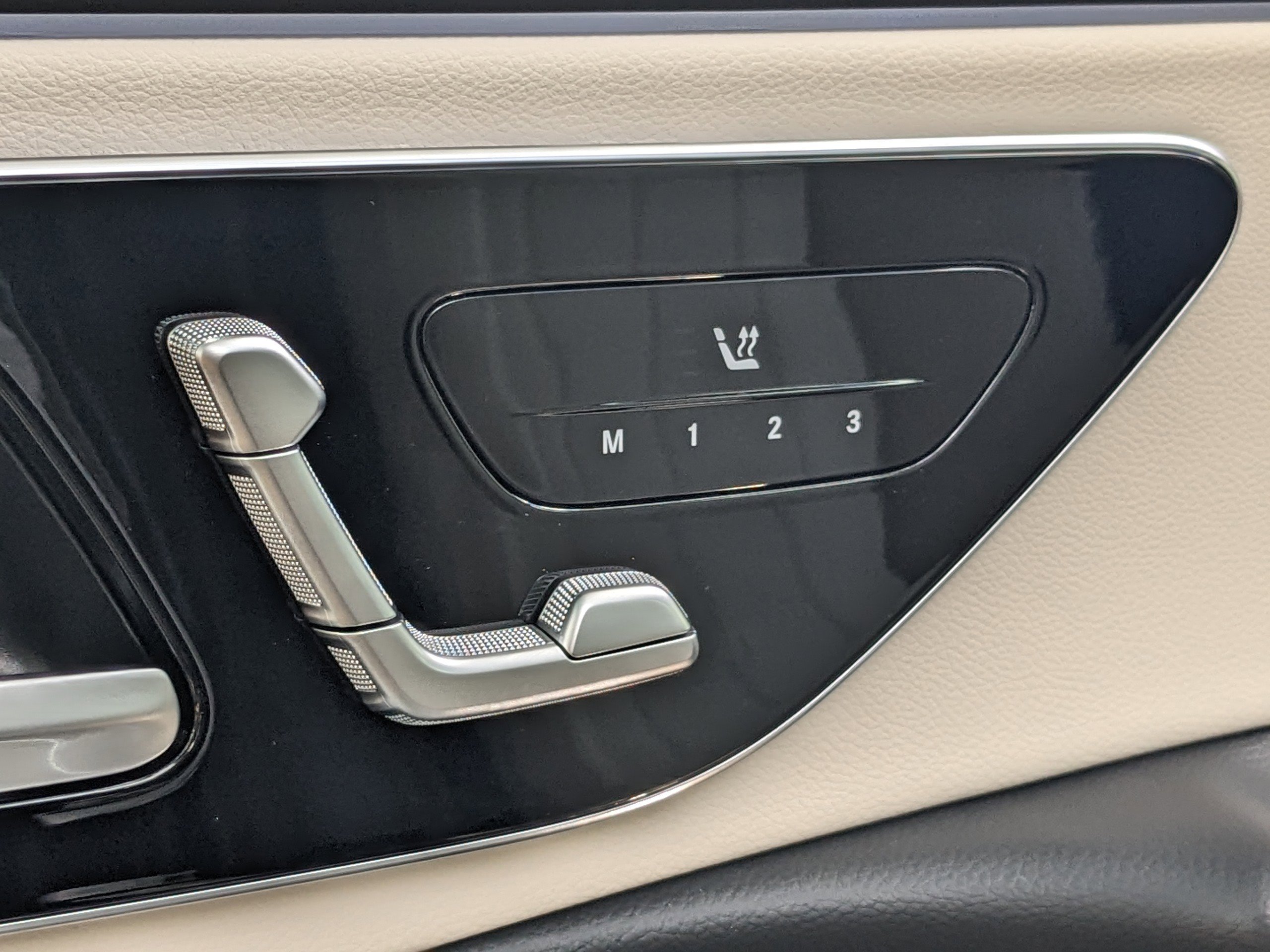 2025 Mercedes Benz E 350 photo 13
