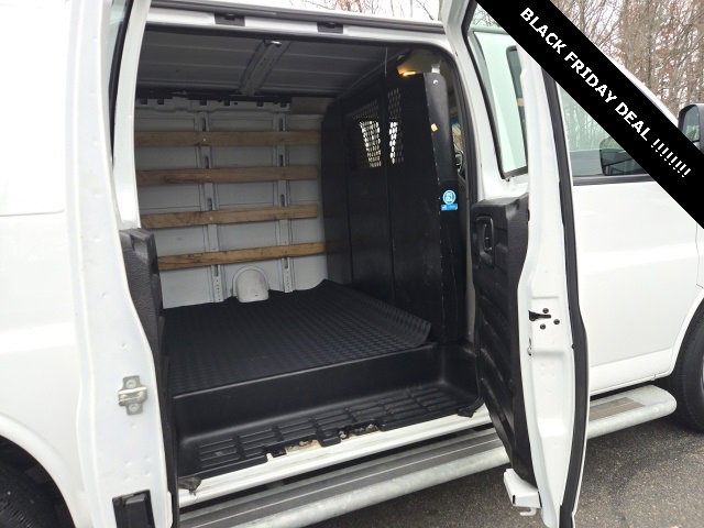 2024 Gmc Savana Cargo 2500 photo 2