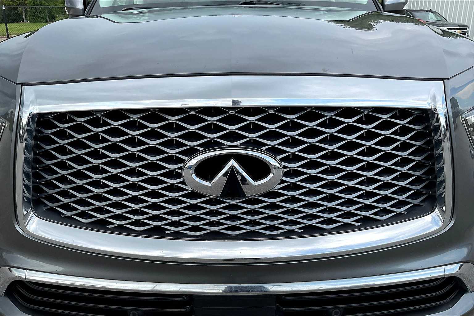2019 Infiniti QX80 Luxe photo 29