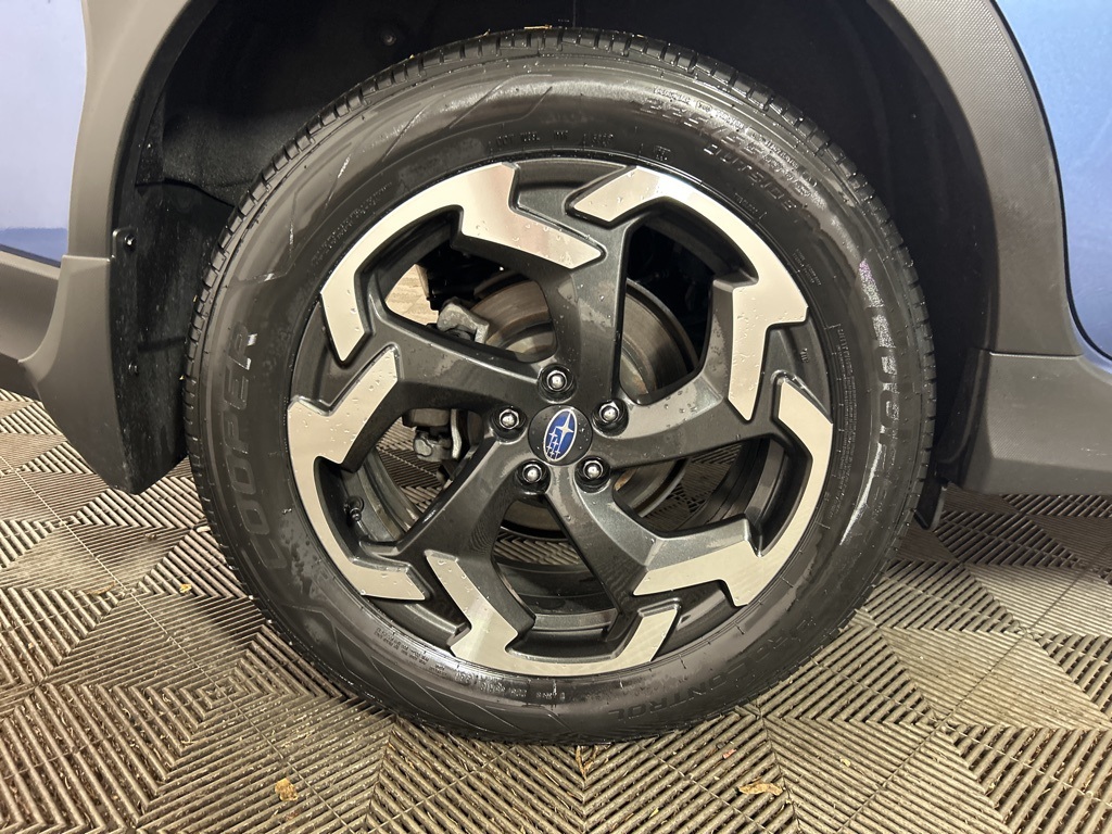 2023 Subaru Crosstrek Limited photo 2