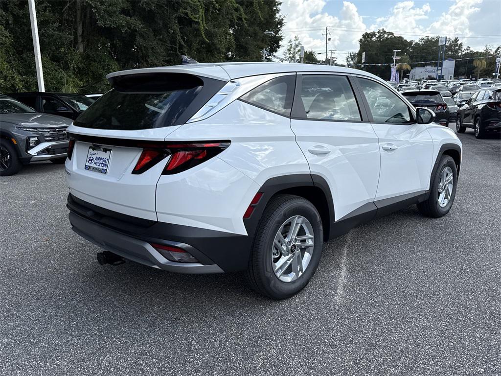 2026 Hyundai Tucson SE photo 3