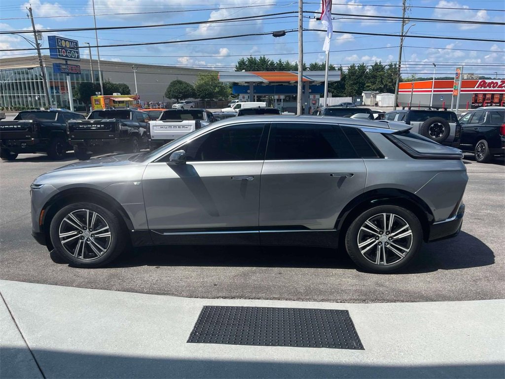 2024 Cadillac Lyriq Luxury photo 6