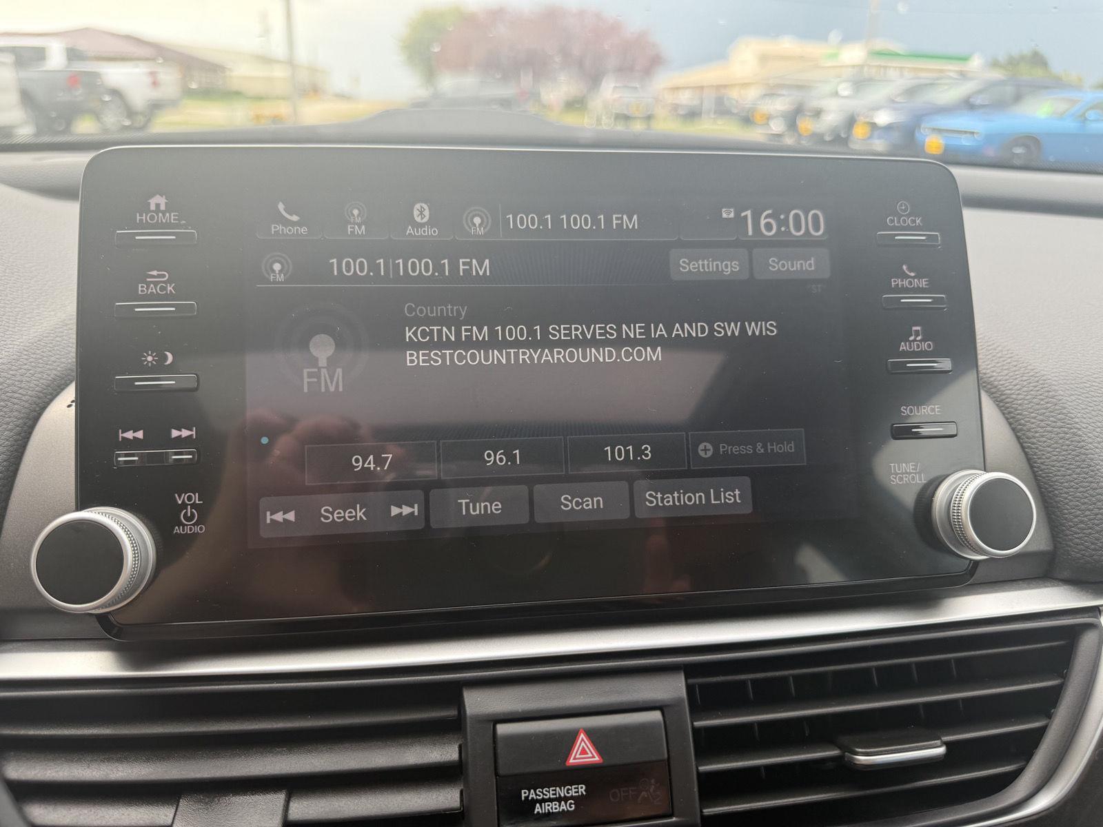 2021 Honda Accord Hybrid EX photo 16