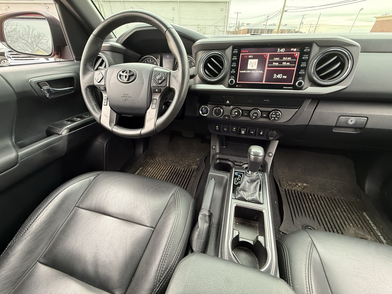 2020 Toyota Tacoma TRD Off-Road photo 3