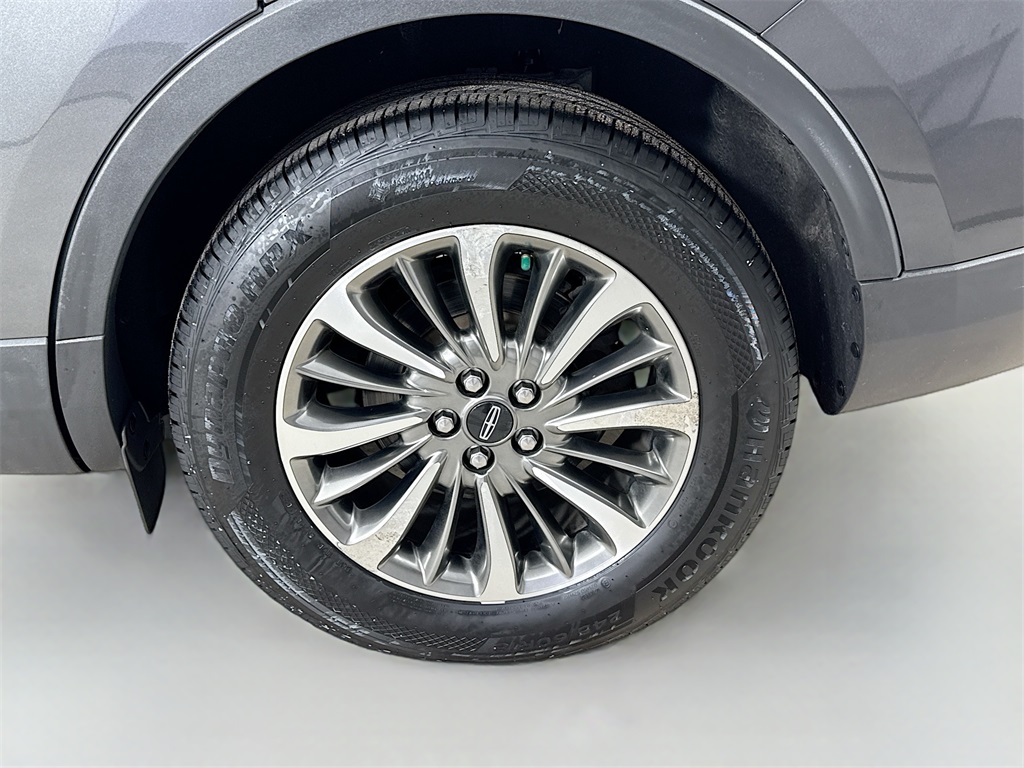 2019 Lincoln Nautilus Select photo 30