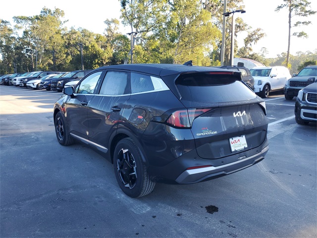 2026 Kia Sportage EX photo 2