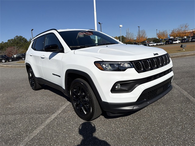 2026 Jeep Compass Latitude Altitude photo 3