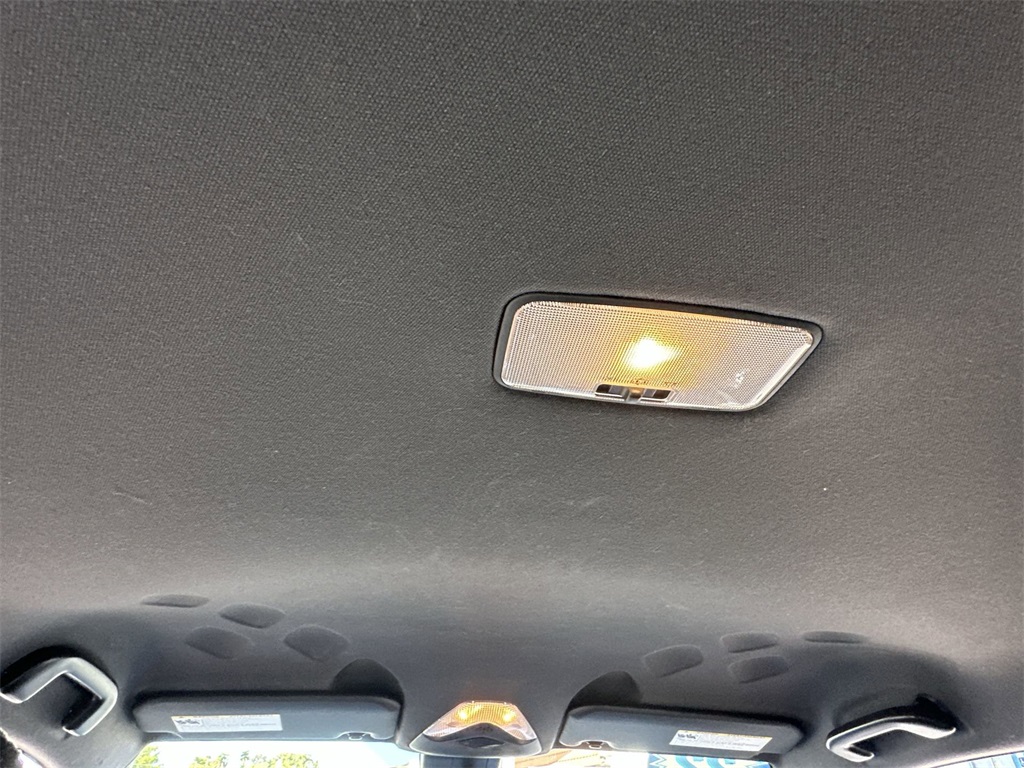 2019 Toyota C-HR XLE photo 30