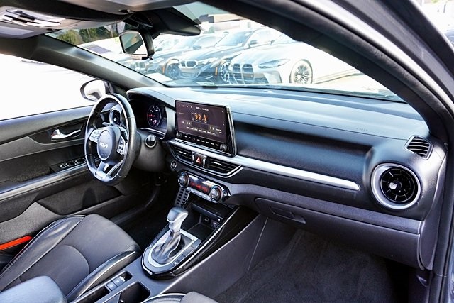 Used 2022 Gray Kia GT-Line image 9