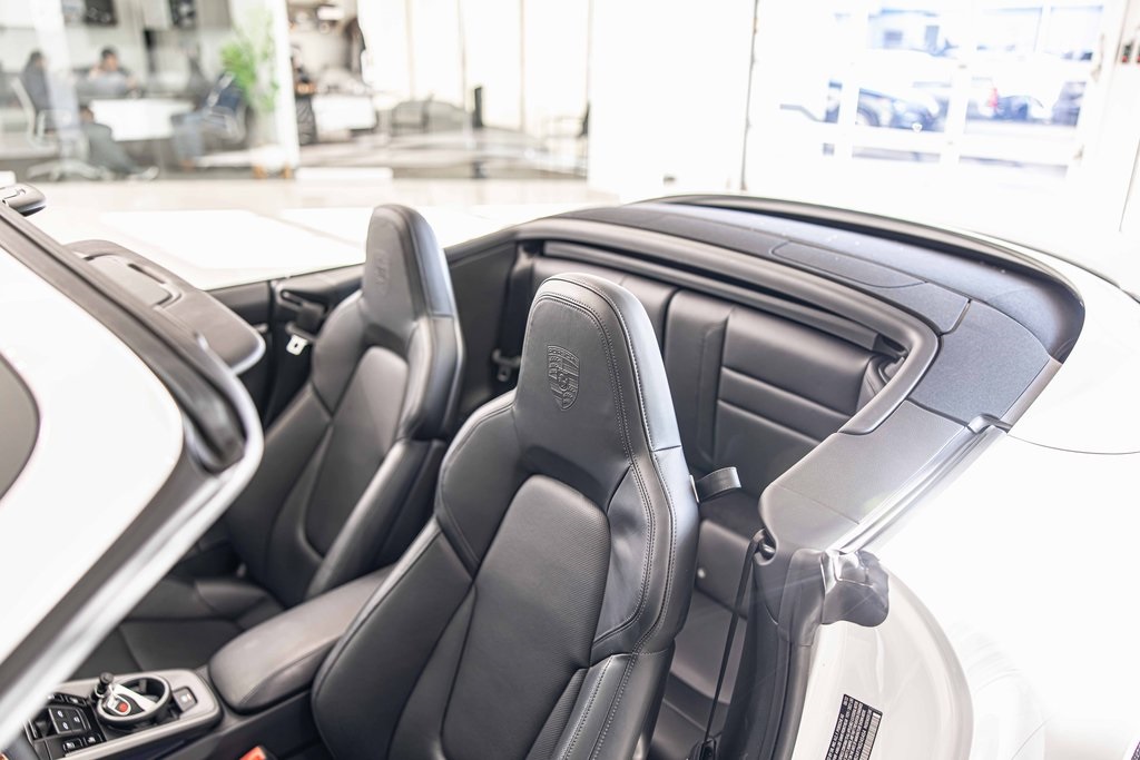 2022 PORSCHE 911 - Image 18