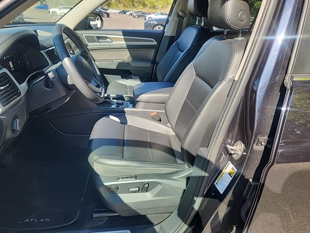 2022 Volkswagen Atlas V6 SEL photo 7