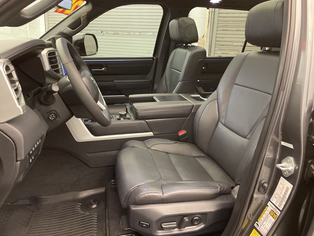 2024 Toyota Sequoia Platinum photo 16