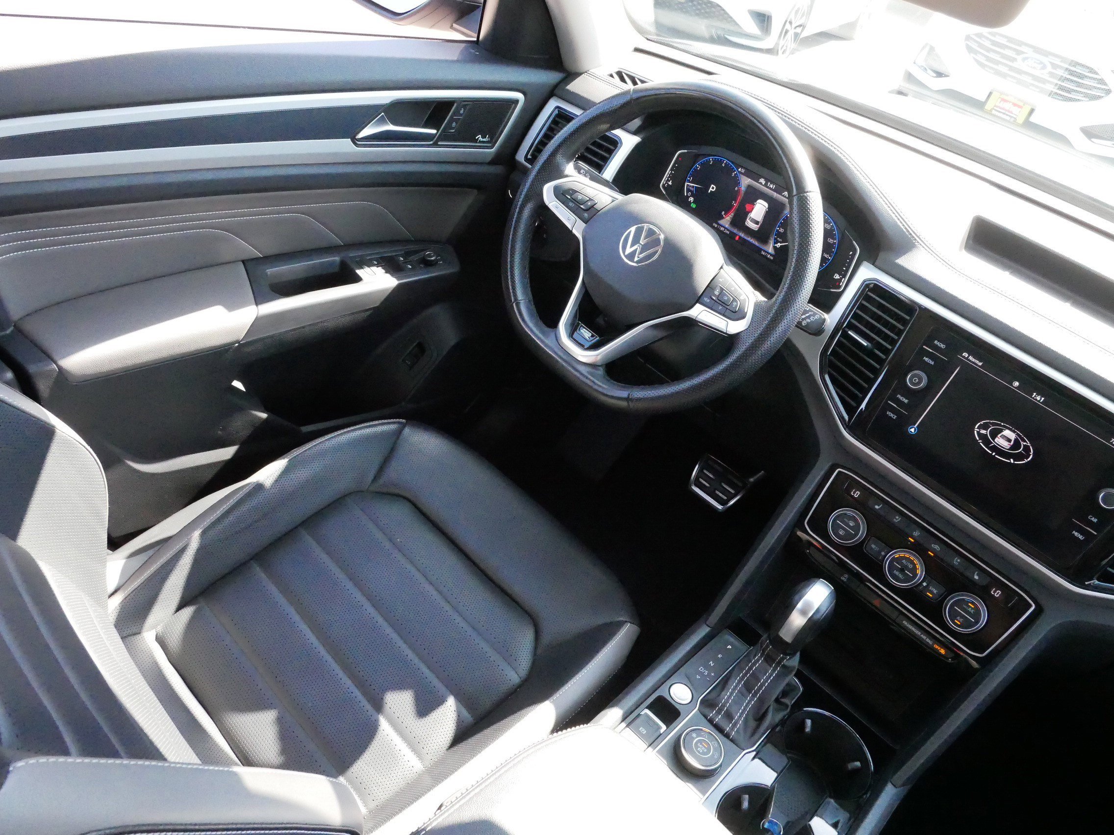 2021 Volkswagen Atlas V6 SEL Premium R-Line photo 9