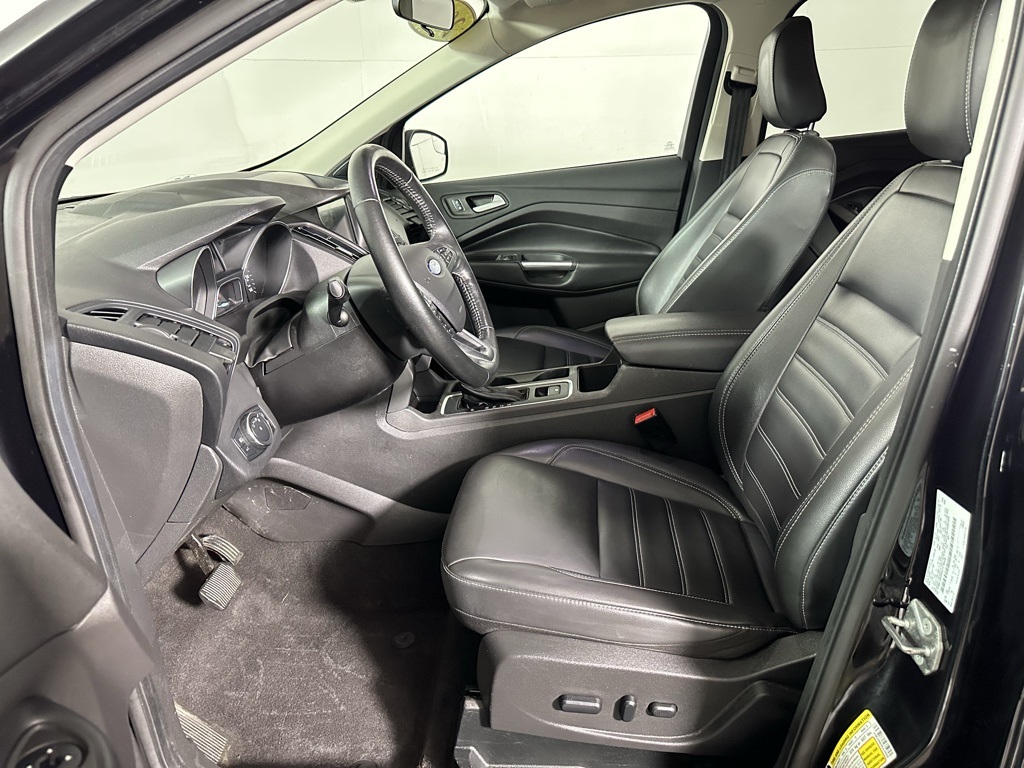 2019 Ford Escape SEL photo 10