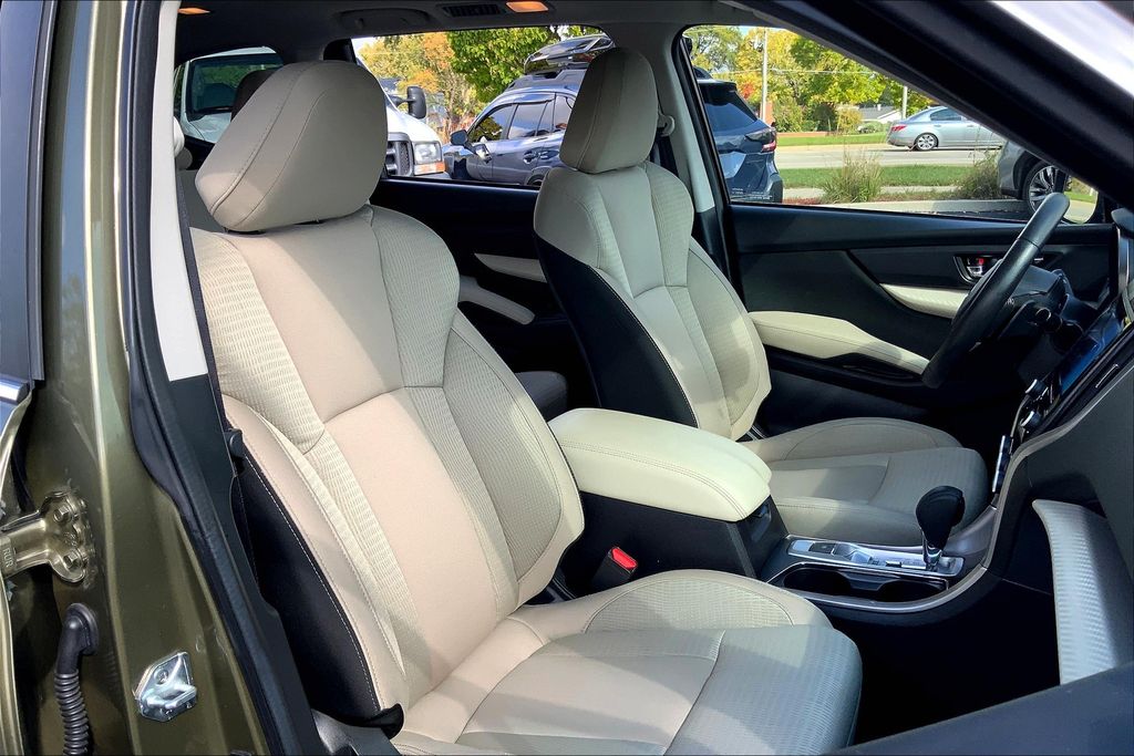 2022 Subaru Ascent Premium photo 4