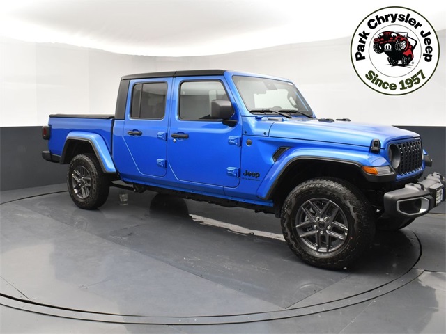 2025 Jeep Gladiator Sport S's photo