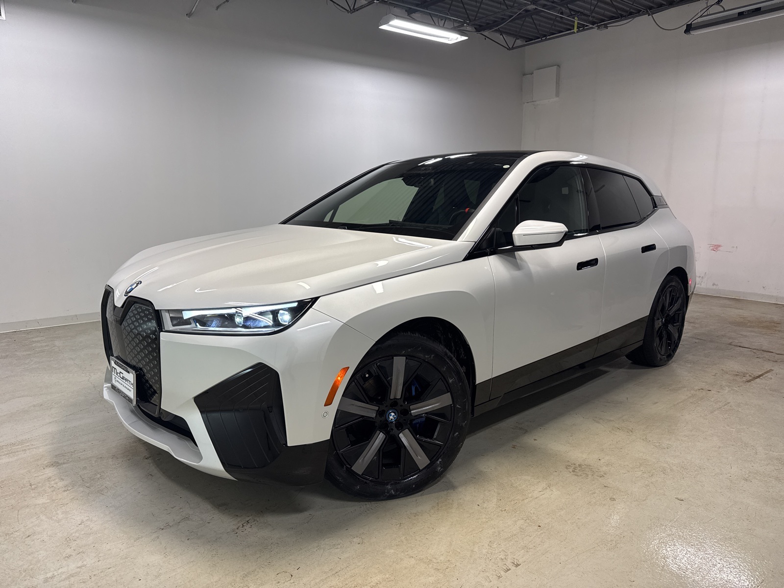 2025 BMW iX M60's photo