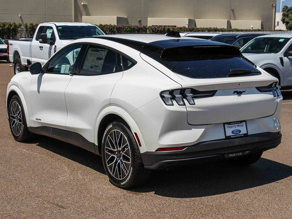2025 Ford Mustang Mach-E Premium photo 7