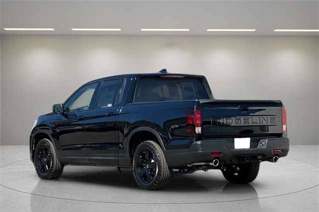 2026 Honda Ridgeline Black Edition photo 4
