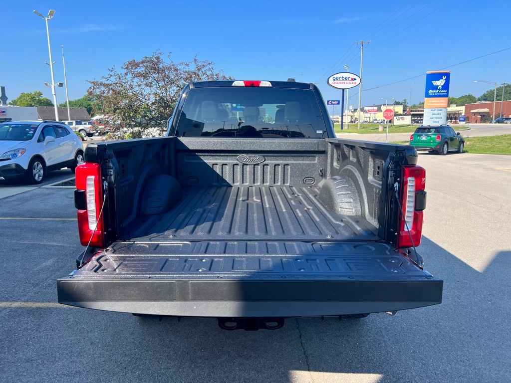 2025 Ford F-350 XLT photo 43
