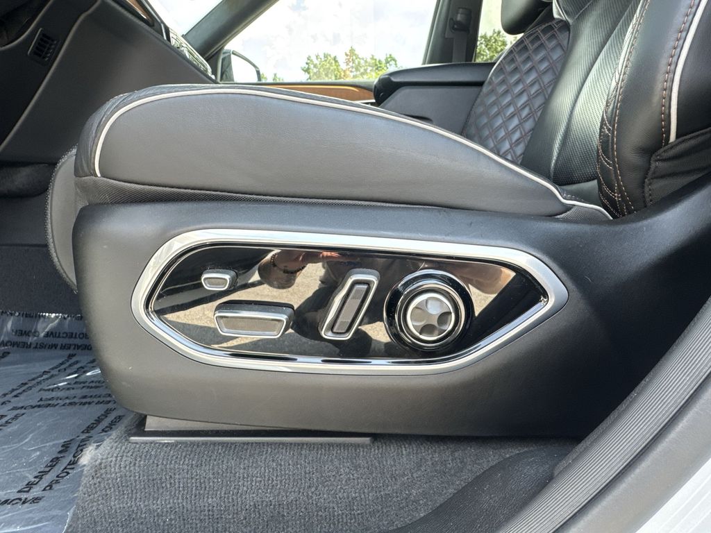 2022 Jeep Grand Cherokee Summit Reserve 4xe photo 14