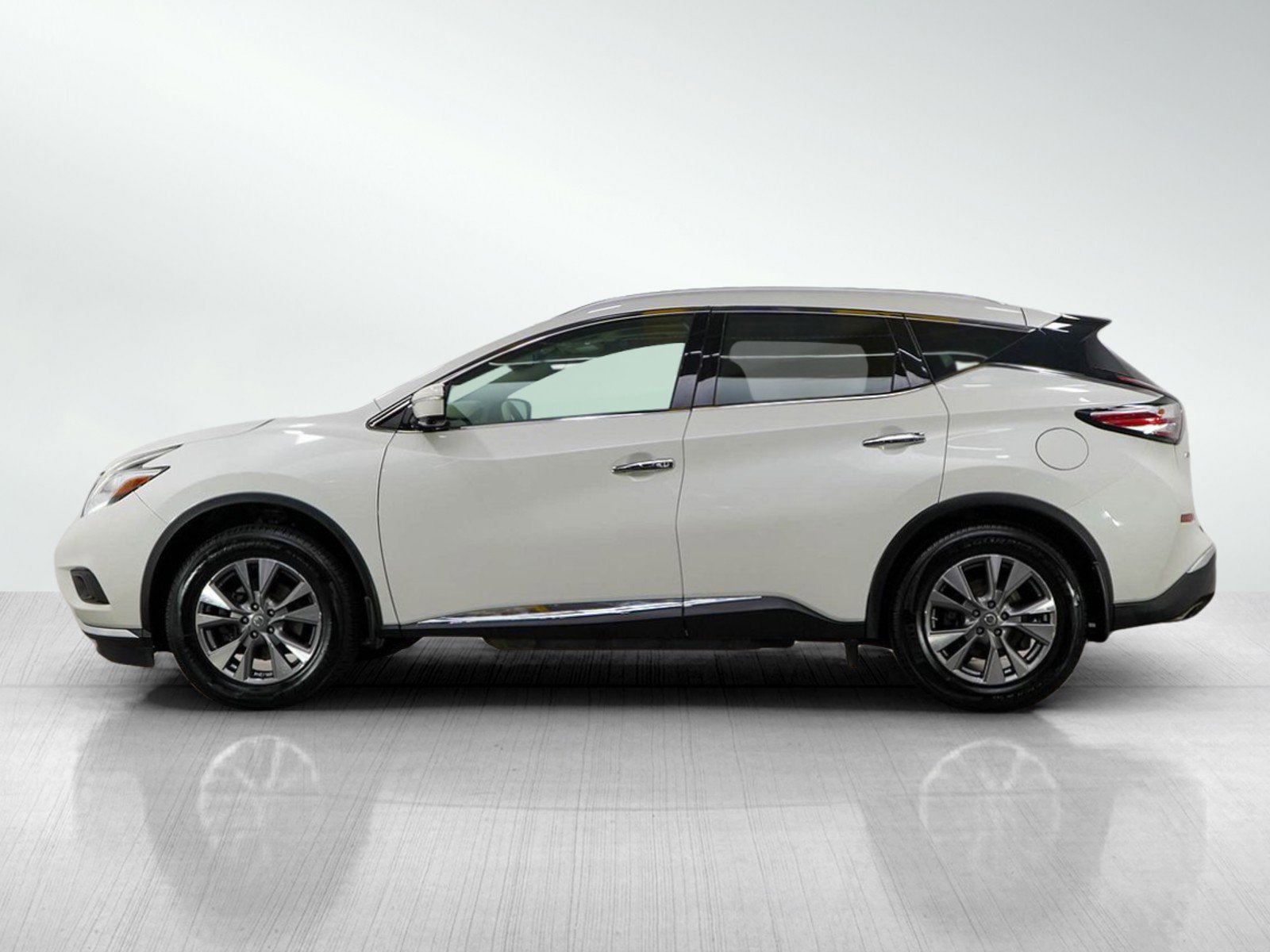 2015 Nissan Murano SL photo 2