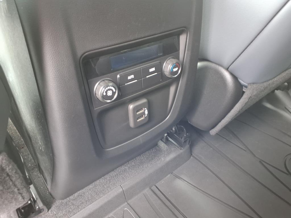 2024 Buick Enclave Essence photo 4